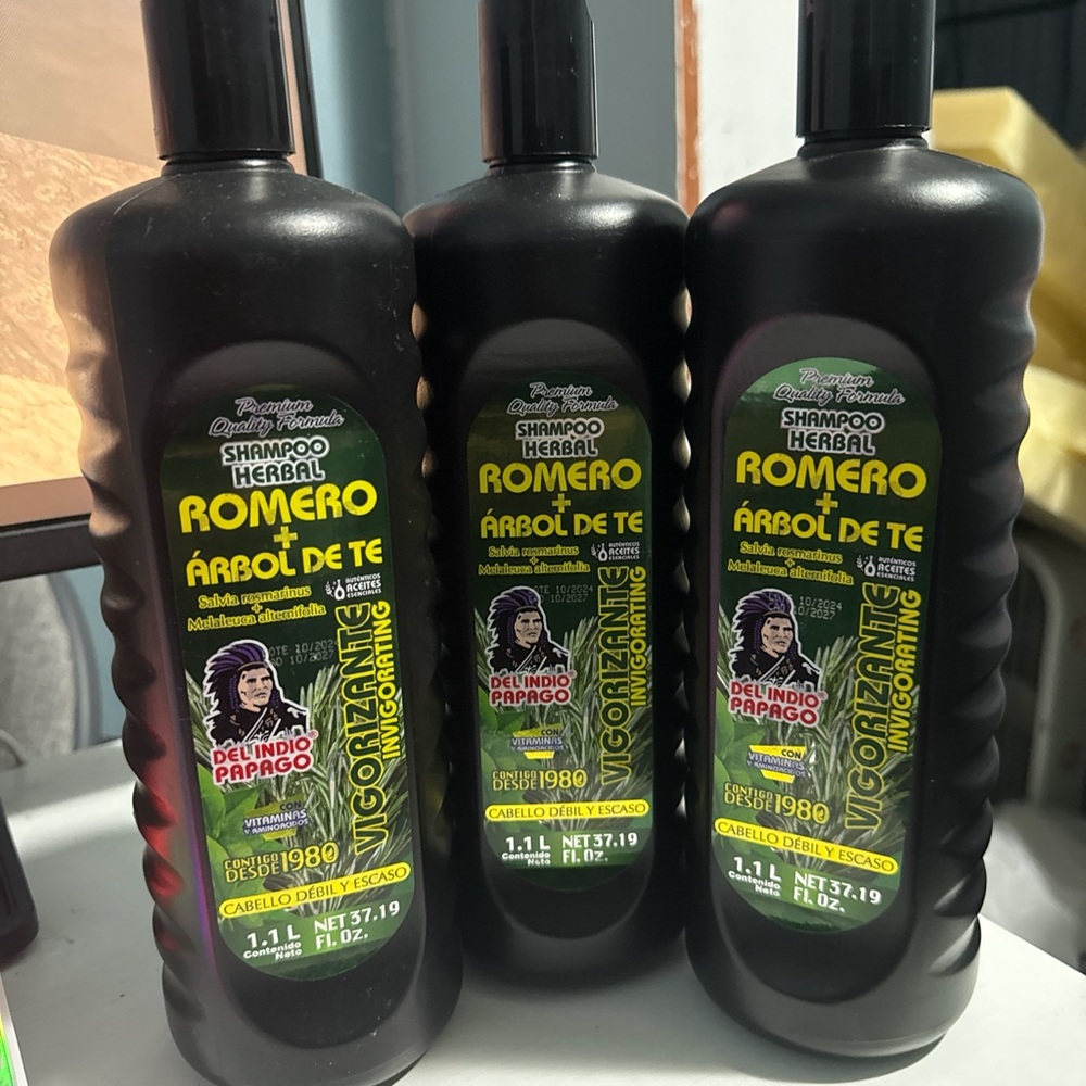 Black Herbal Shampoo